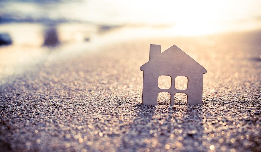 summer real estate 2025